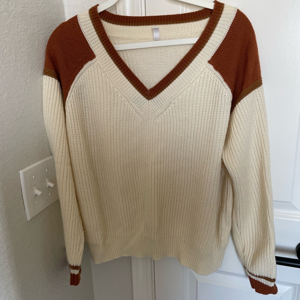 Knit sweater. Size small. Cream and rust.